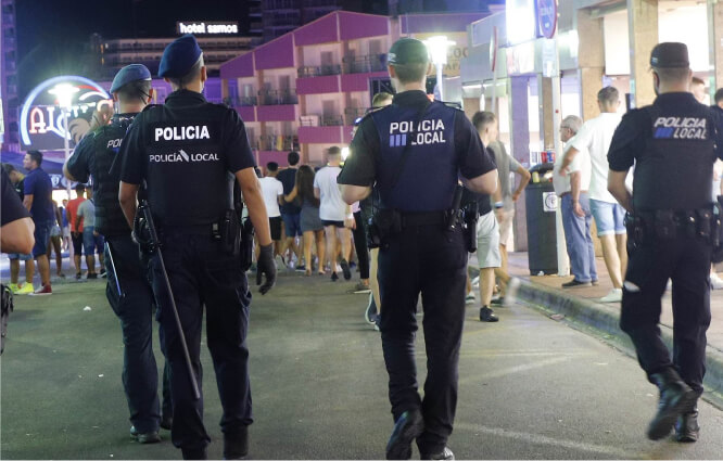 Magaluf police policia